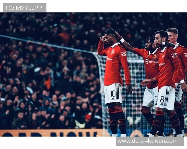 记者：曼联赛季结束可清理11人，能节省出208万英镑周薪